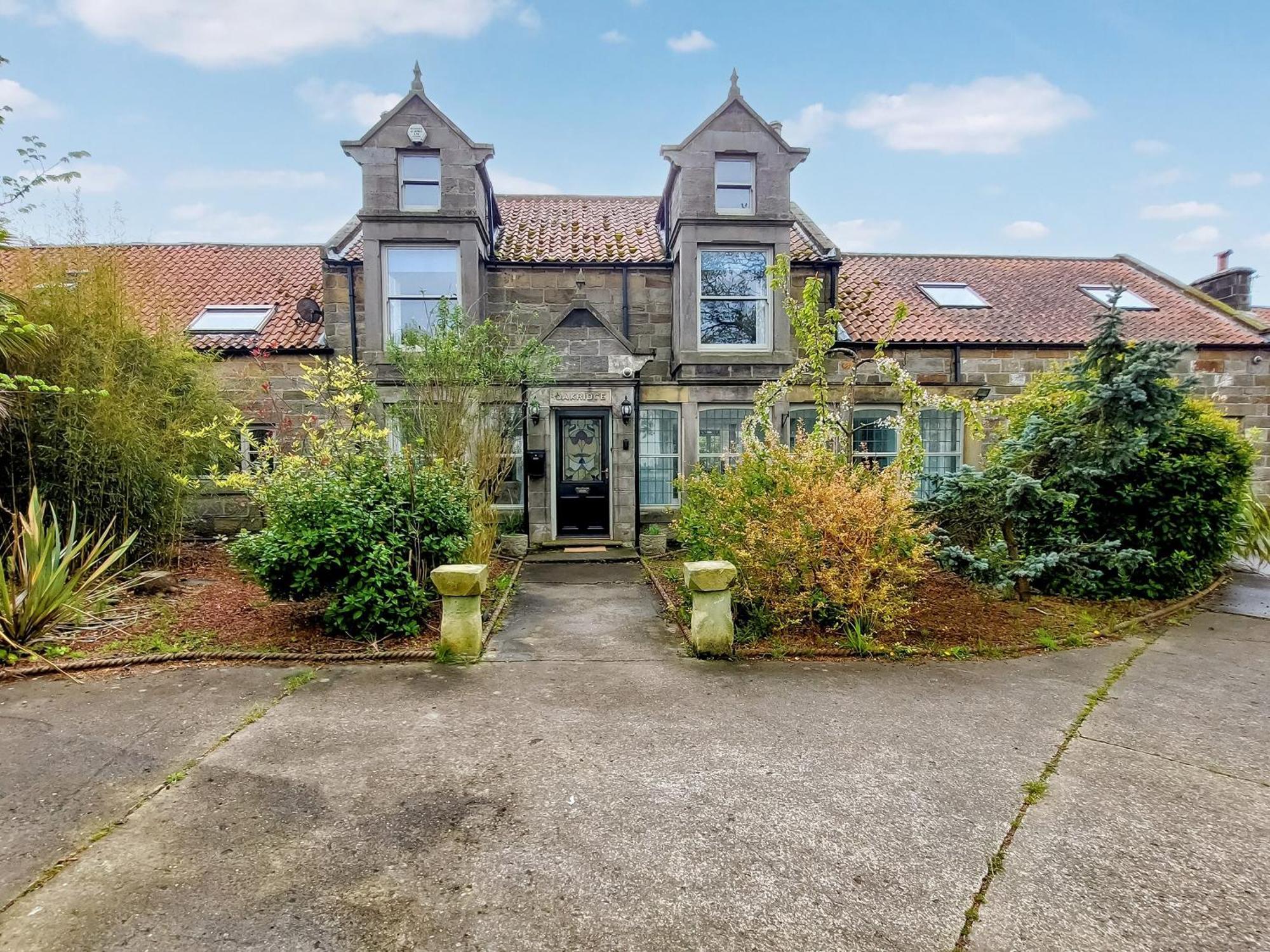 Oakridge Villa Hinderwell Bagian luar foto
