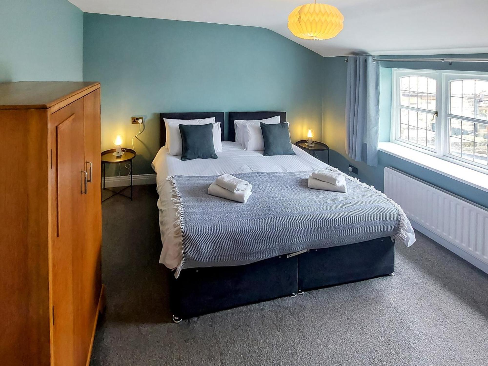 Oakridge Villa Hinderwell Bagian luar foto